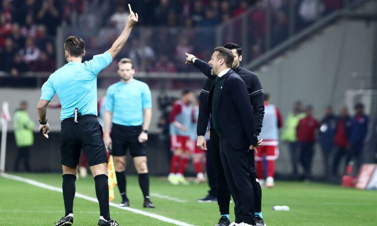 Ολυμπακός – Παναθηναϊκός: Οι χειραψίες και η παραδοχή στο τέλος και οι συστάσεις πριν τη σέντρα στον Παπαδημητρίου!