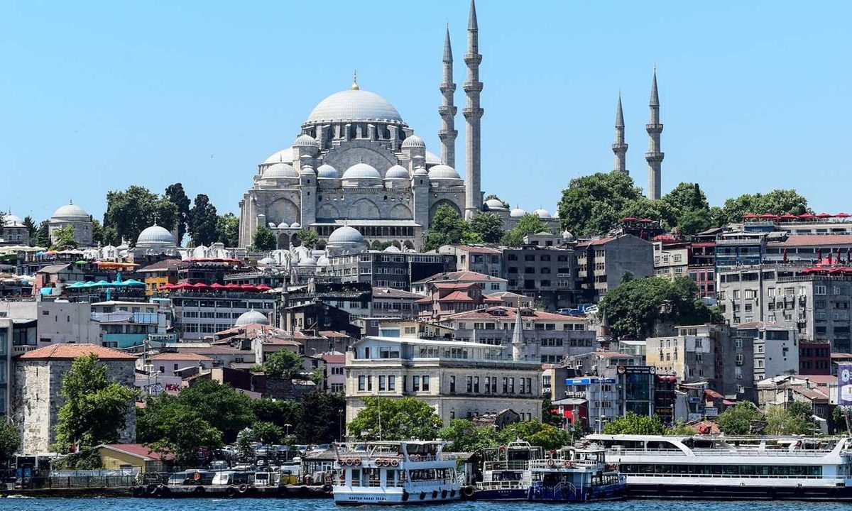 «Καμπανάκι» για έναν πολύ ισχυρό σεισμό που θα χτυπήσει την Κωνσταντινούπολη χτύπησε ακόμα ένας σεισμολόγος στην Τουρκία.