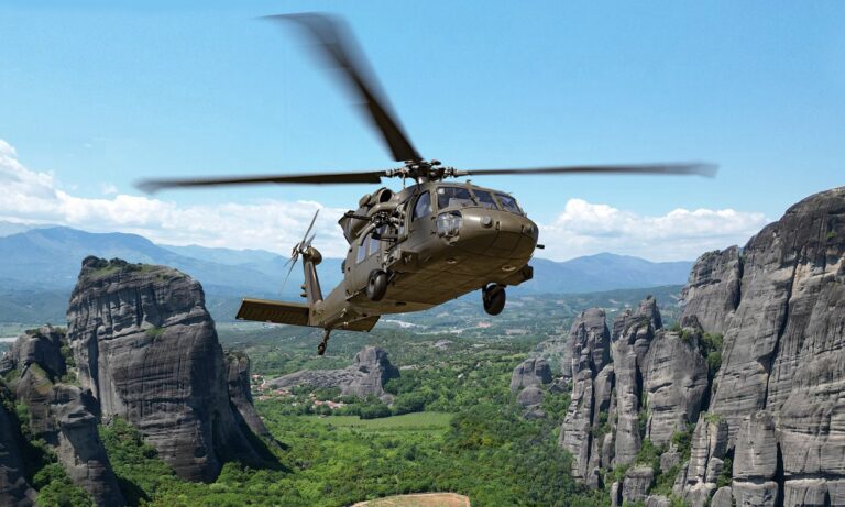 Ένοπλες δυνάμεις: «Έκλεισε η συμφωνία! – Η Ελλάδα προχωρά στην προμήθεια 35 ελικοπτέρων UH-60M Black Hawk