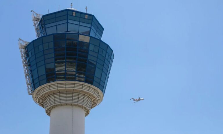 Αεροπορικά Τέμπη: Γιατί η κυβέρνηση πρέπει να ανησυχεί πάρα πολύ σοβαρά
