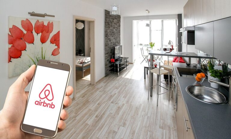 Το ΣΟΚ που περίμενε Έλληνες ιδιοκτήτες Airbnb – booking.com – VRBO