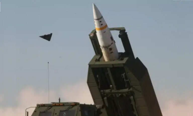 Αλλάζει ο πόλεμος στην Ουκρανία από τους 1.000 πυραύλους ATACMS που δίνουν στο Κίεβο οι Αμερικάνοι