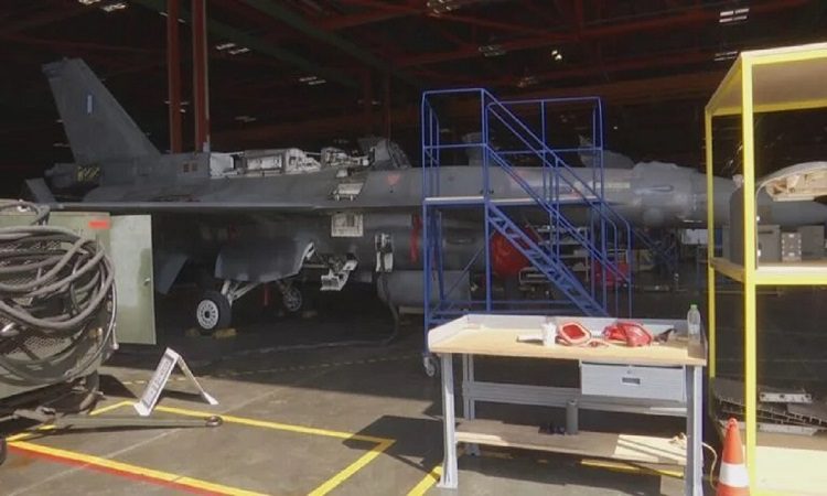 F-16 Viper: Ο φαύλος κύκλος των «τρεις και εξήντα» που δίνει η Ελλάδα στους εργαζόμενους – Και έχει και άλλο