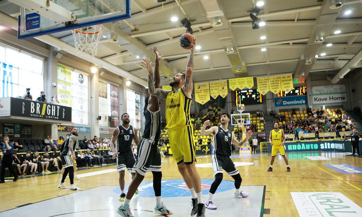 Το Μαρούσι επικράτησε με 77-73 του Απόλλωνα Carna για τα playouts της Stoiximan Basket League και συνεχίζει σε τροχιά πλέι οφ.