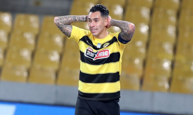 Μια ανάσα από την έξοδό του από την ΑΕΚ ο Αραούχο