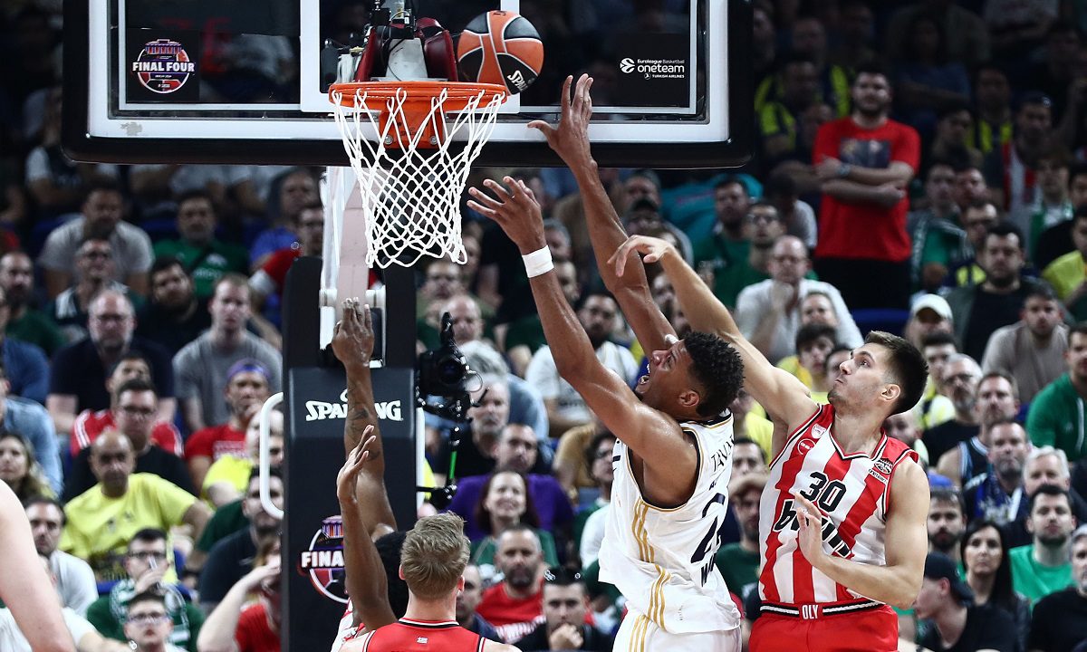 Ρεάλ-Ολυμπιακός: Ο Σέρχιο υψώνει, ο Πουαριέ καρφώνει στο ερυθρόλευκο καλάθι (vid)