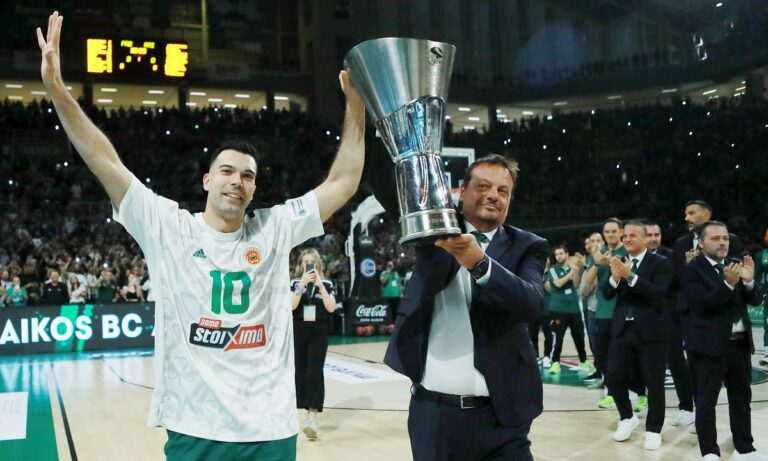 Παναθηναϊκός – φιέστα : Οπως και στο Βερολίνο – Σλούκας – Αταμάν σήκωσαν μαζί το τρόπαιο (vid)