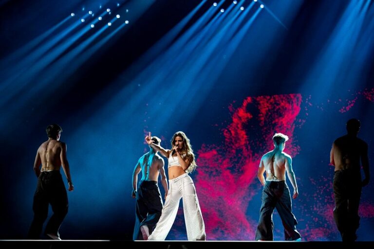 Eurovision: Χαμός στο Twitter για την Κύπρο – Τα σάρωσε όλα η Silia Kapsis (pics)