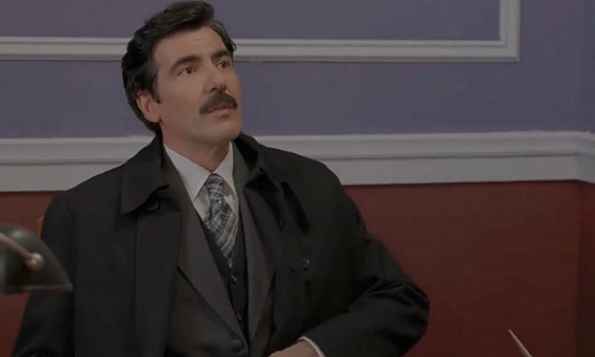 Έρωτας φυγάς επόμενα επεισόδια: Ο νέος έρωτας του Ιάσονα γίνεται πρωτοσέλιδο στην εφημερίδα