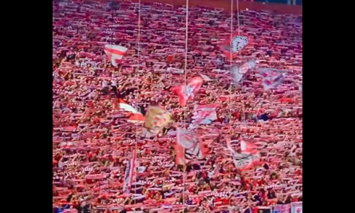 Ολυμπιακός – Άστον Βίλα: Θα λένε και στα παιδιά τους αυτά που έζησαν στο Καραϊσκάκης οι οπαδοί της Άστον Βίλα