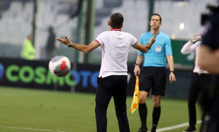 Παναθηναϊκός – Ολυμπιακός: To μυστικό… του Μεντιλίμπαρ στα αποδυτήρια στο τέλος του πρώτου ημιχρόνου δεν έμεινε και τόσο… μυστικό