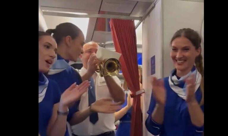 Ολυμπιακός: «Τρελαμένος» πιλότος έπαιξε τον ύμνο με τρομπέτα! (vid)