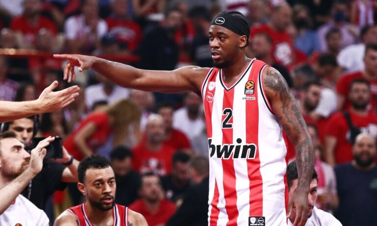 Το ρίσκο με τον Ράιτ που πήρε ο Μπαρτζώκας – Η επόμενη δύσκολη απόφαση