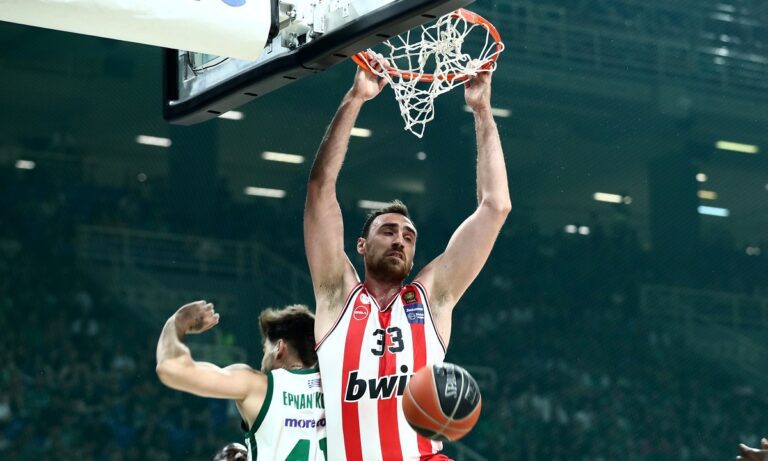 Break με το… καλημέρα ο Ολυμπιακός και 1-0 στους τελικούς! – Άμυνα «ατσάλι» και σούπερ Μιλουτίνοφ-Γουόκαπ (vid)