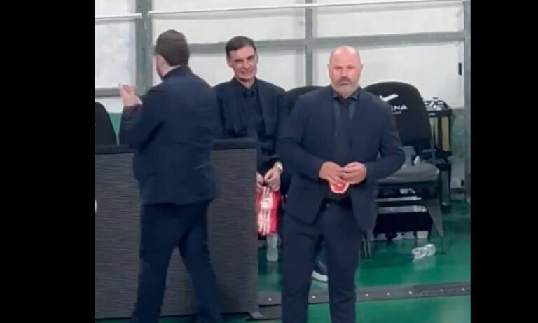 Τι έκανε ο Μπαρτζώκας την ώρα που μιλούσε ο Γιαννακόπουλος (vid)