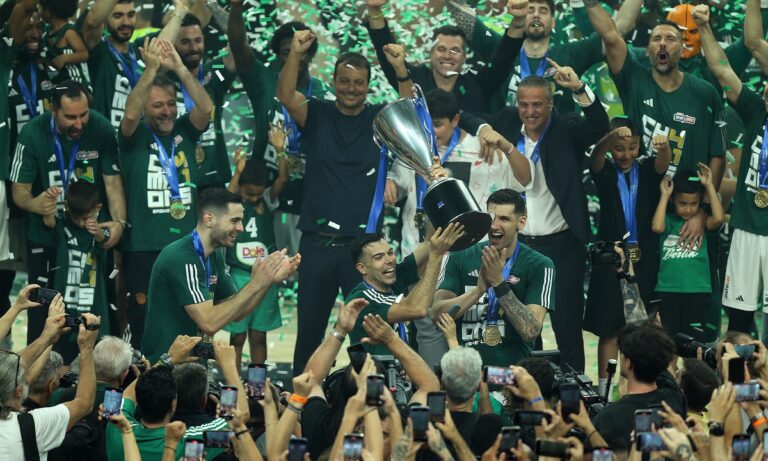 Παναθηναϊκός: Η απονομή στον πρωταθλητή Ελλάδας – «Τρελαμένος» ο Σλούκας! (vid)