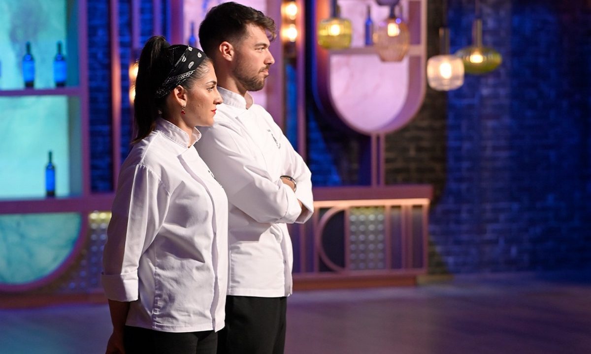 MasterChef τελικός 12-6: Ποιος πήρε το πάνω χέρι για τον τίτλο; – Οι συγγενείς των φιναλίστ έφεραν τα πάνω κάτω (vids)