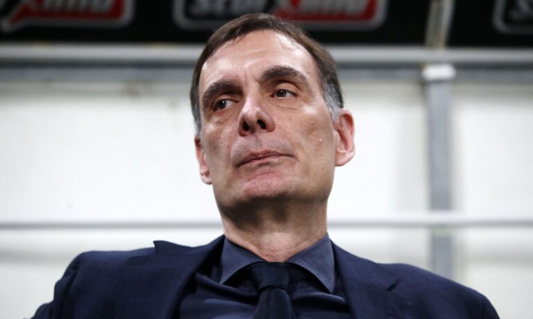 Μπαρτζώκας: Ή αλλάζει φιλοσοφία ή τον αλλάζει ο Ολυμπιακός!