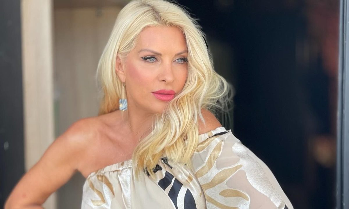 Ελένη Μενεγάκη: Ανέβασε φωτογραφία χωρίς ίχνος μακιγιάζ (ΦΩΤΟ)