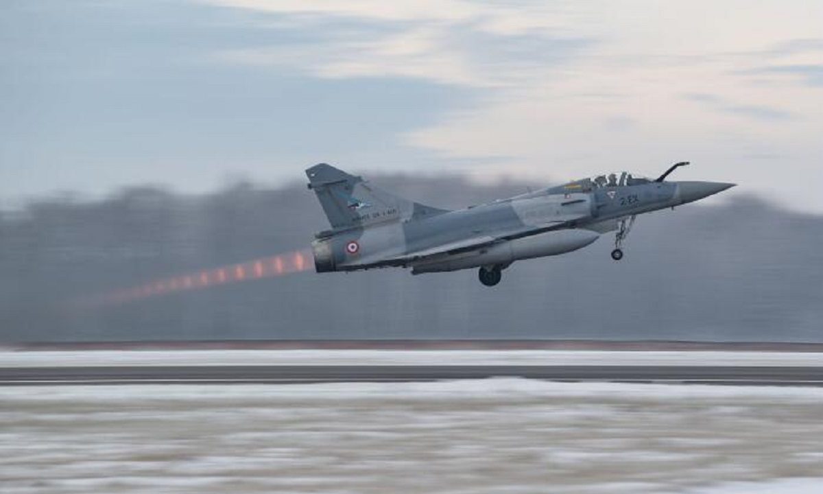 O Μακρόν έταξε Mirage στην Ουκρανία αλλά η Γαλλία μπορεί να στείλει μόνο έξι – Εννοούσε και τα ελληνικά;