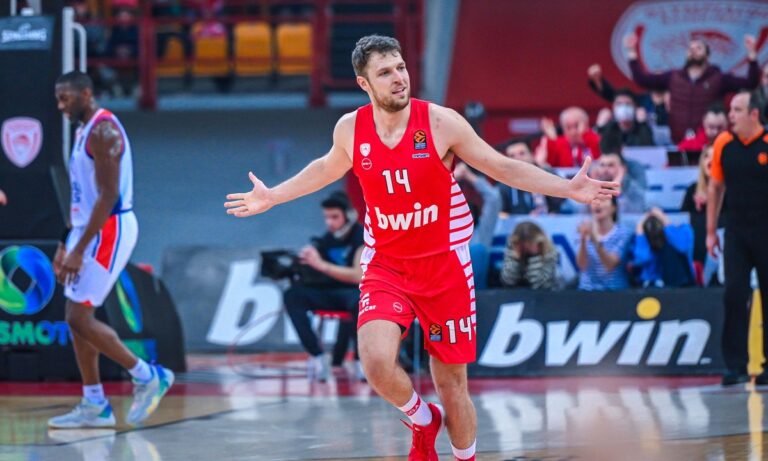 Βεζένκοφ: «Βουίζει» η Ευρώπη ότι επιστρέφει στον Ολυμπιακό!