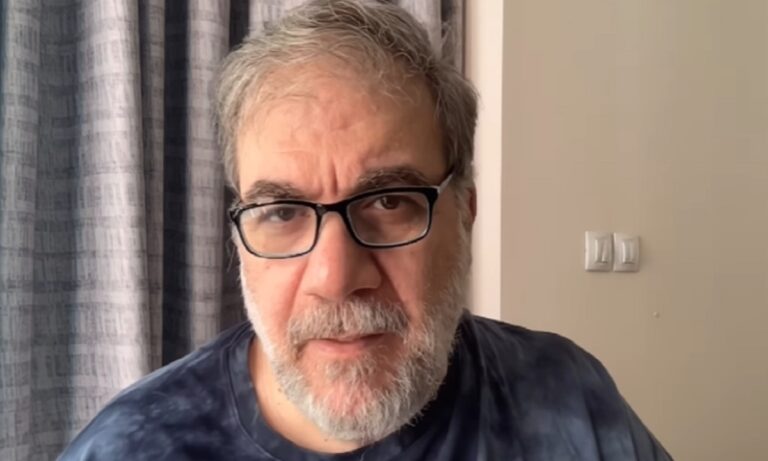 Δημήτρης Σταρόβας: Έπαιξε κιθάρα για πρώτη φορά μετά το εγκεφαλικό [Βίντεο]