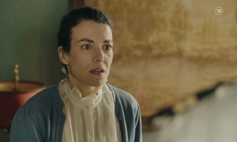 Το ναυάγιο επόμενα επεισόδια: Η Δήμητρα καταλαβαίνει τι είναι θαμμένο κάτω από τις τριανταφυλλιές!