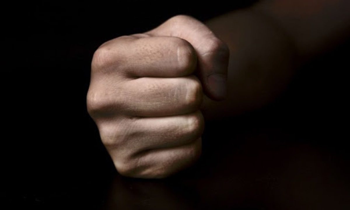 Καλλιθέα: Απίστευτη καταγγελία για ξυλοδαρμό γυναίκας από σεκιούριτι καταστήματος