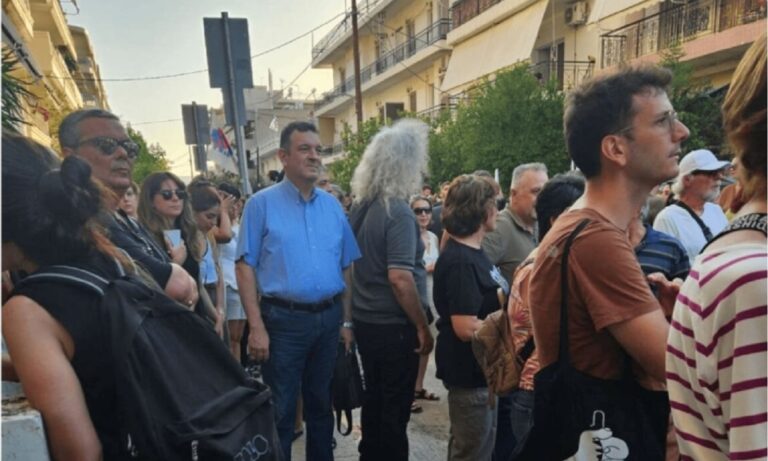 Μόνο ένας βουλευτής στο πλευρό της οικογένειας που χάνει το σπίτι της