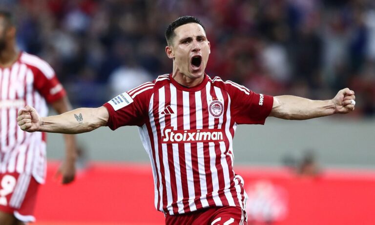 Δεν το κουνάει ο Ποντένσε από τον Ολυμπιακό