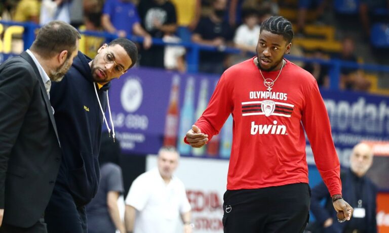 Οριστικό για Μόουζες Ράιτ και Ολυμπιακό