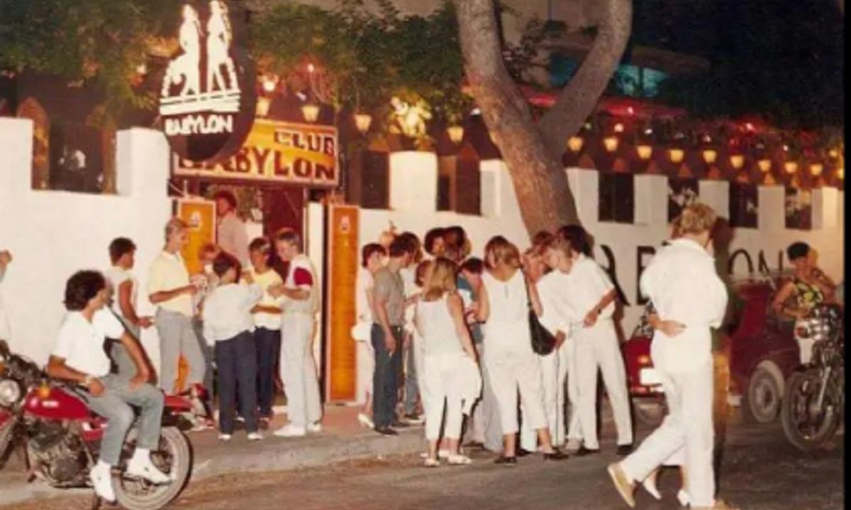 Ρόδος : Η θρυλική Disco Babylon τη δεκαετία του 1980 έγραψε ιστορία στο κλάμπινγκ και ένα βίντεο που ανέβηκε στο TikTok έγινε Viral.