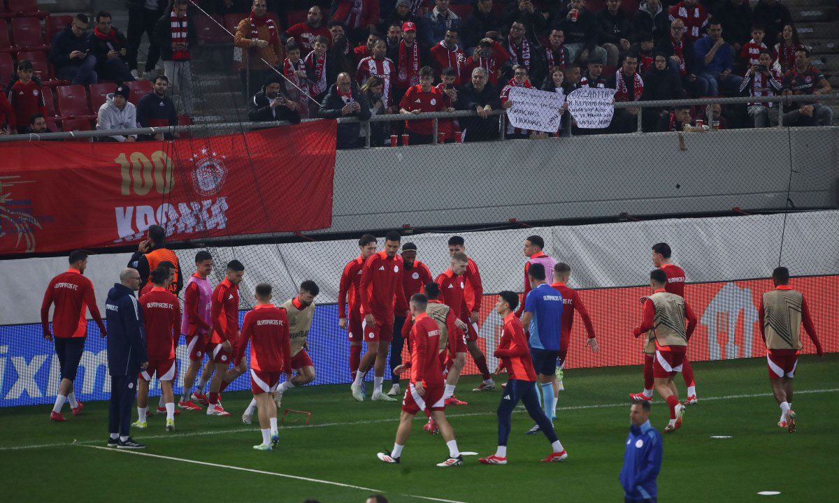 Ολυμπιακός : Οι 3 παίκτες που ήταν στην αποστολή με Κάραμπαγκ αλλά αποχωρούν…