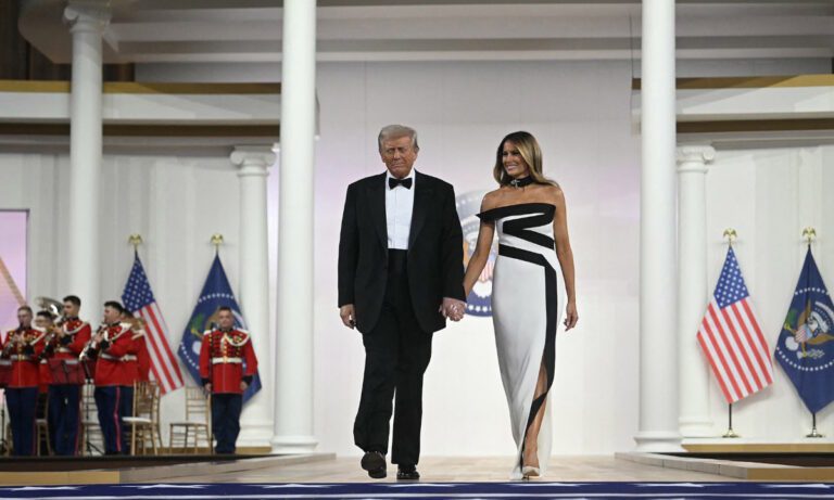 Γιατί σε πολλούς Έλληνες η φιέστα στην ορκωμοσία του Τραμπ φάνηκε λίγο καγκούρικη ενώ για την Αμερική είναι φυσιολογική;