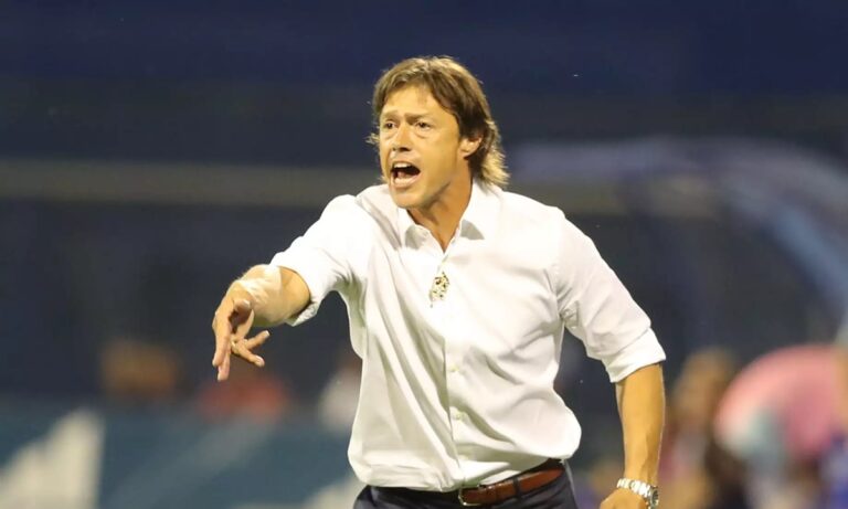 Ψάχνεται για μπακ η ΑΕΚ