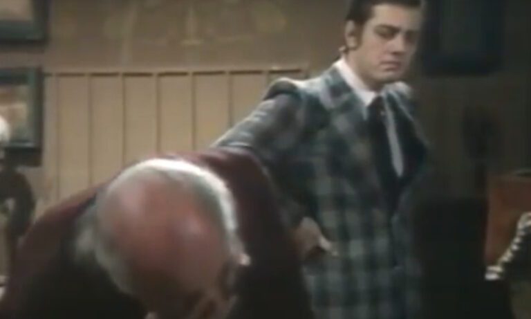 Ο Παύλος Σιδηρόπουλος είχε παίξει σε σειρά της ΕΡΤ και έκανε έναν οπιομανή γαλλοθρεμμένο αστό