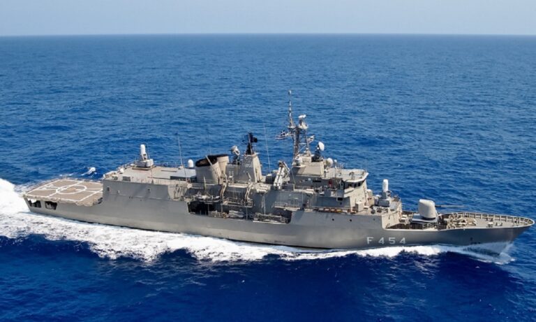 Σημαντικές φωνές ζητούν να δώσουν οι ΗΠΑ στην Ελλάδα πυραύλους με 5.000 χλμ εμβέλεια για να βυθίσει η Αθήνα το Anadolou