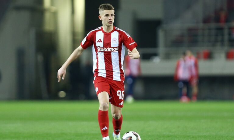 Τα ρέστα της για Μουζακίτη!