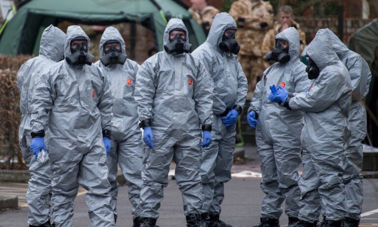 Τι πρέπει να κάνεις αν έρθεις σε επαφή με ουσίες Νοβιτσόκ;