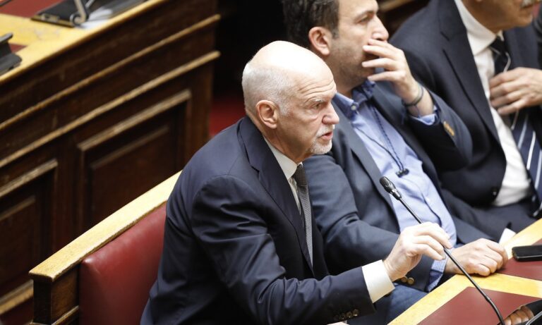 Πόσος ήταν ο βασικός μισθός επί Γιώργου Παπανδρέου;