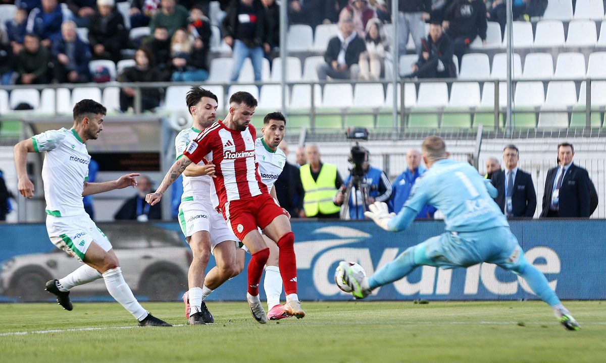 Λεβαδειακός – Ολυμπιακός: Κακή εξέλιξη με Βέλντε