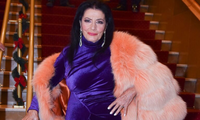 Σπάνιο φωτογραφικό στιγμιότυπο με τη Ζωζώ Σαπουντζάκη