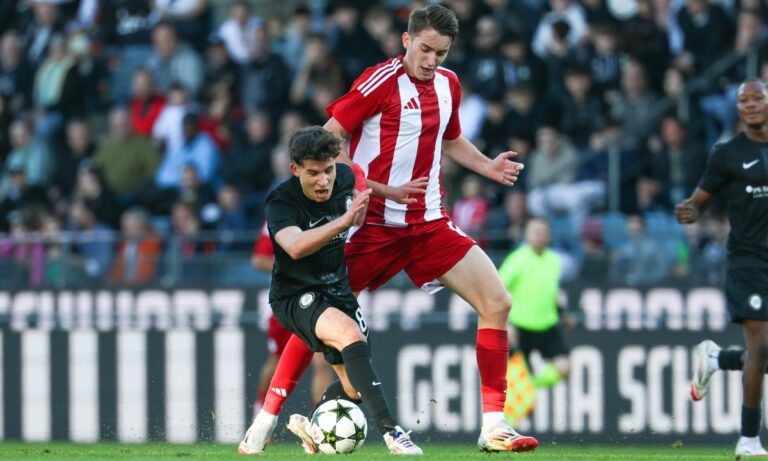 Αντώνης Παπακανέλλος : Ένα κλικ μακριά…