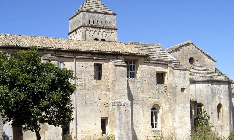 Ζωγράφιζε τη θέα από το φρενοκομείο, αλλά δεν του επέτρεπαν να ζωγραφίζει στο δωμάτιό του. Τα έργα του σήμερα είναι ανεκτίμητα.