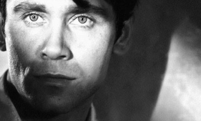 Μόλις άκουσε το “Μούλε, άγγιξα το τραπέζι, δεν ηλεκτρίστηκες”, δραπέτευσε και έγινε ο Έλληνας Τζέιμς Ντιν