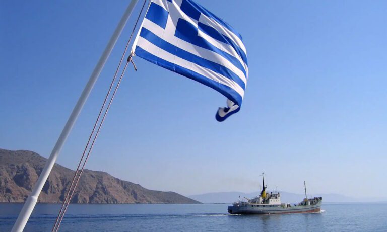 Ήξερες πότε γιορτάζεται η Ελληνική Σημαία;