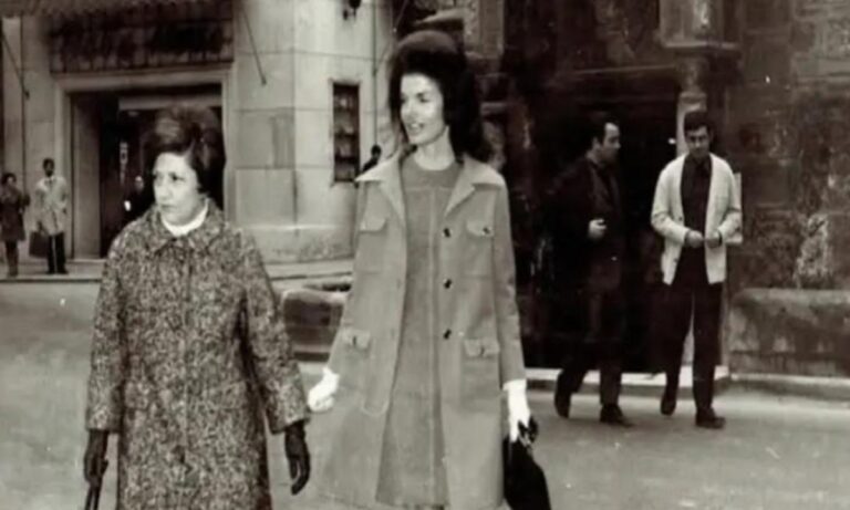 Όταν οι Αθηναίοι έβλεπαν στην Ερμού την Τζάκι Κένεντι Ωνάση να κάνει την βόλτα της