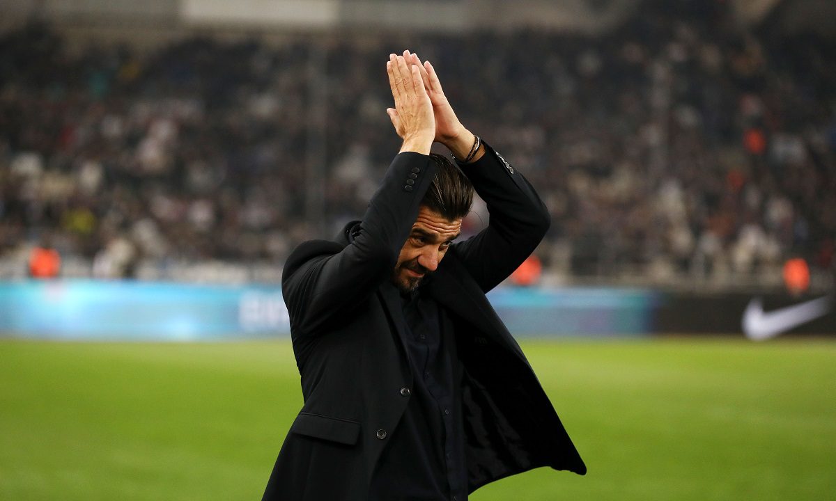 Κατσουράνης: Τελικά αγόρασε την επετειακή φανέλα του Ολυμπιακού;