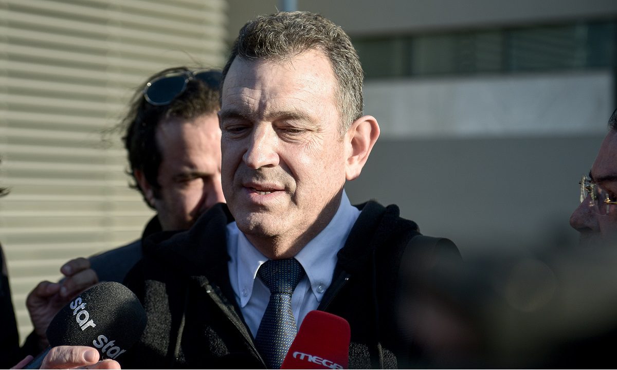 Τελικά η ΝΙΚΗ μήπως θα περάσει και πειθαρχικό το βουλευτή Νικόλαο Παπαδόπουλο για την ακτιβιστική του παρέμβαση σε βέβηλη έκθεση της Εθνικής Πινακοθήκης;