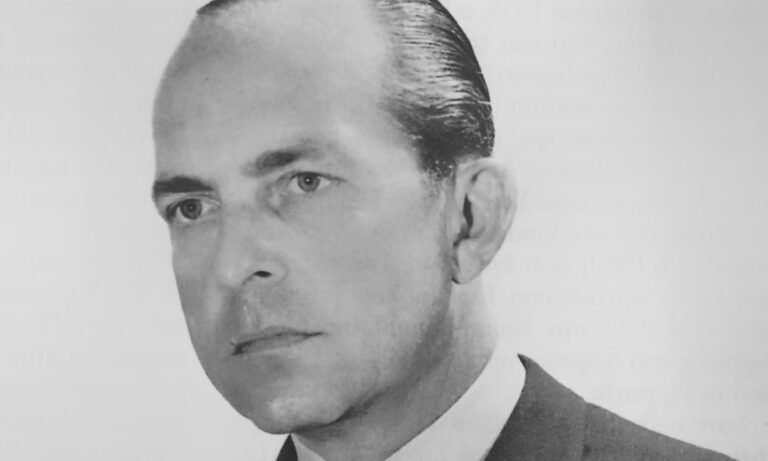 Απέρριψε την πρόταση να γίνει Βασιλιάς της Ελλάδας. Έγινε 27 χρόνια μετά και παρέμεινε μέχρι το θάνατό του